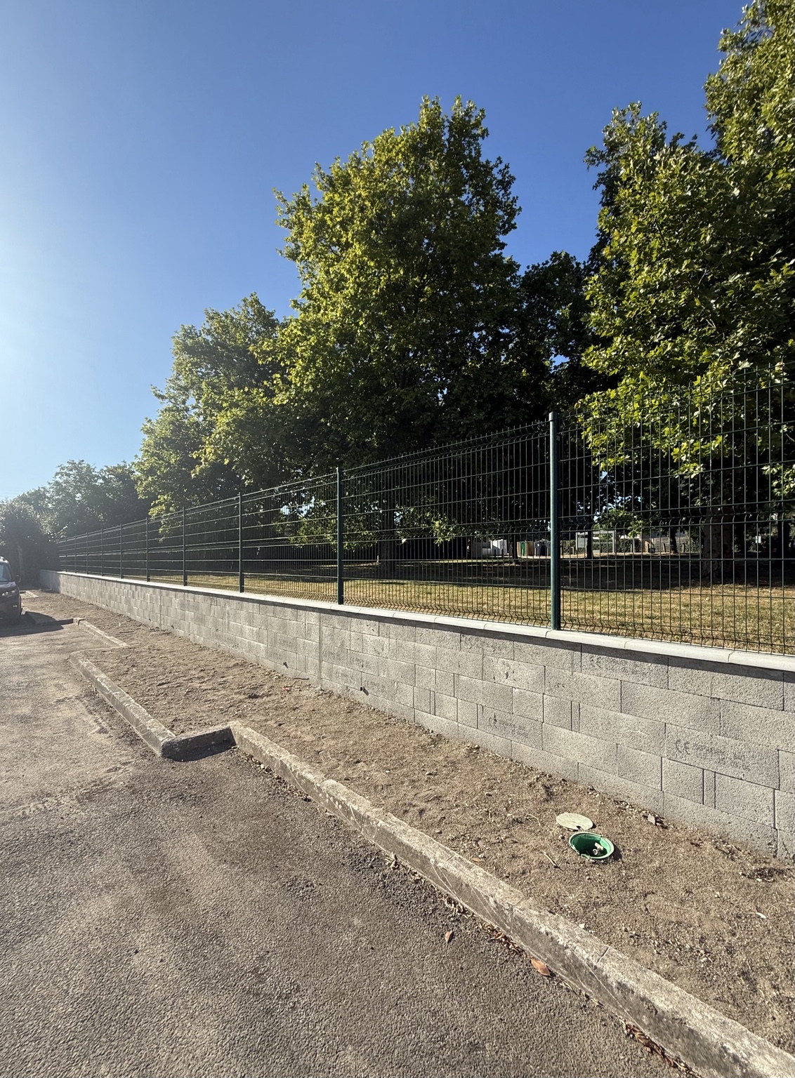 Mur de clôture réalisé à Cenon